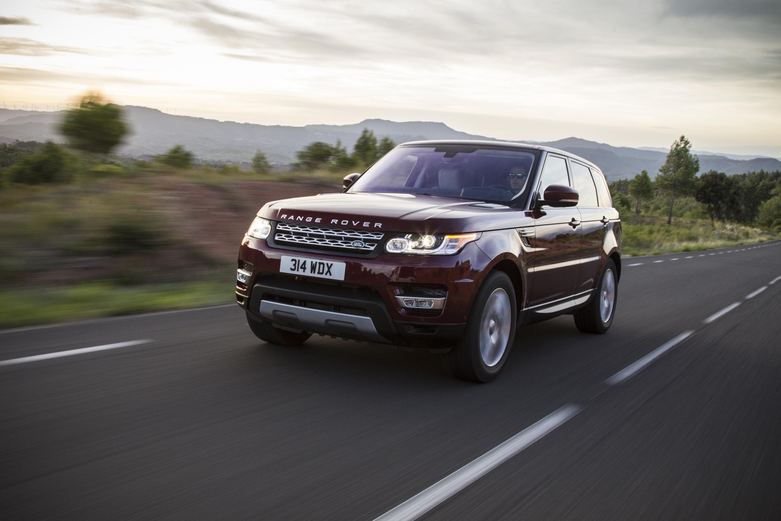 Furious Range Rover Owner Vandalises His Own Car Aol